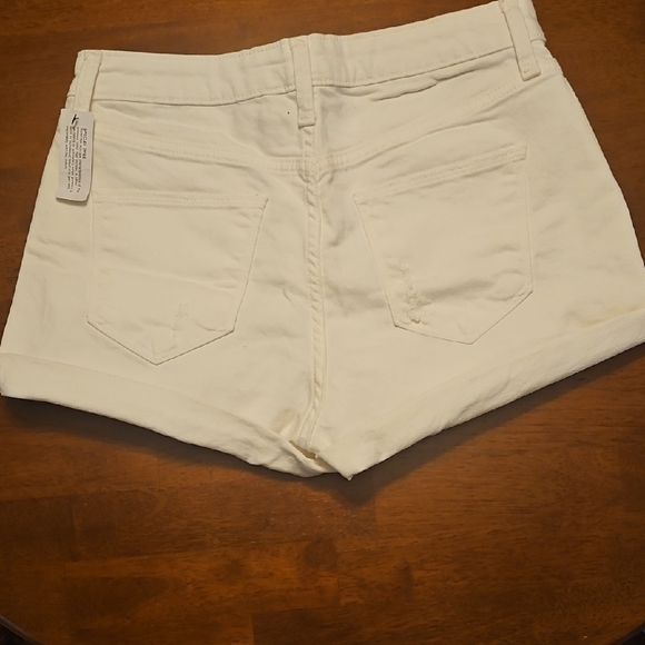 NWT Arizona Jean Company Women's Bright White Jean Shorts - Picture 5 of 7